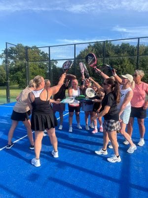 Centralt gathus - bas för en fantastisk padelresa - Bild 22