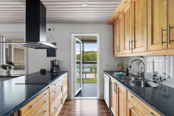 Semesterboende med badplats och  brygga | SE03019 - Bild 8