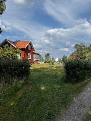 Privat sekelskiftespärla med pool och tennisbana - Bild 92