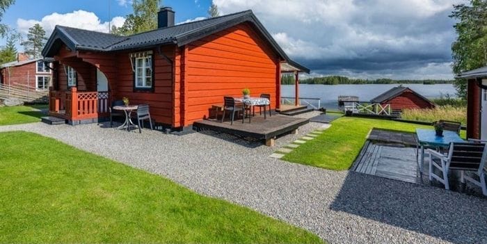 Stuga med strandläge. - Bild 2