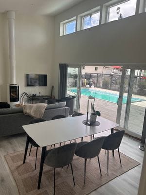 Modernt fritidshus med pool, centralt Köpingsvik. - Bild 4