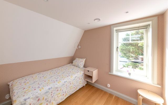 Nybyggt skärgårdshus, privat brygga och sandstrand - Bild 37