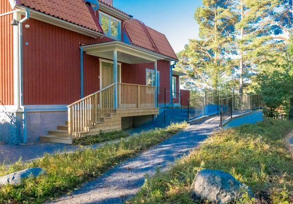 Nybyggt skärgårdshus, privat brygga och sandstrand - Bild 43