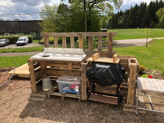Vackert boende vid skogsranden - Bild 11