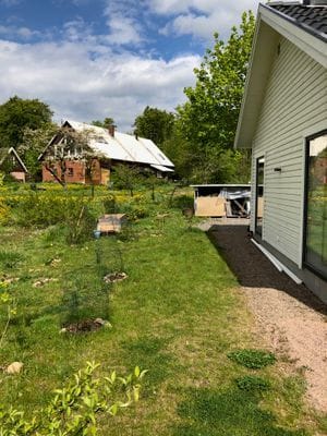 Vackert boende vid skogsranden - Bild 10