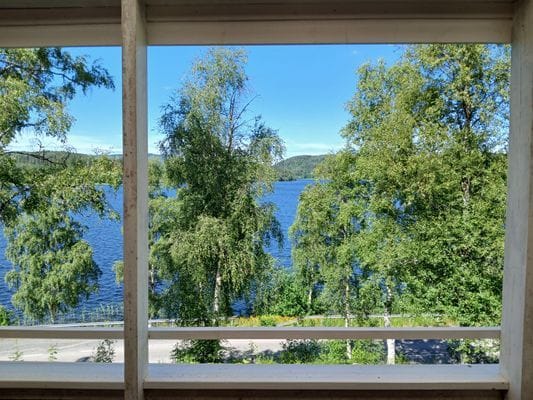 Stuga mitt på Höga Kusten med egen brygga och båt - Bild 4