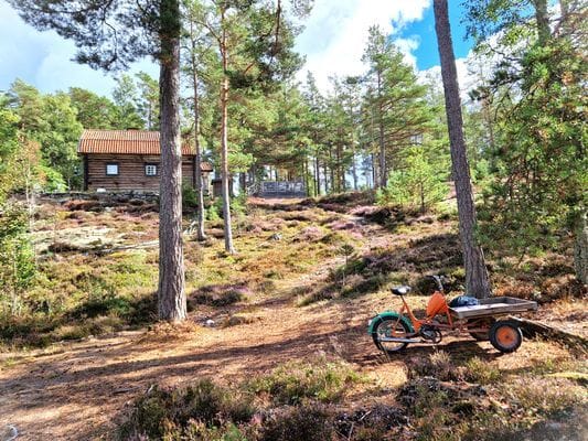 Timbra Utö. Badrocksavstånd till fin sandstrand - Bild 35