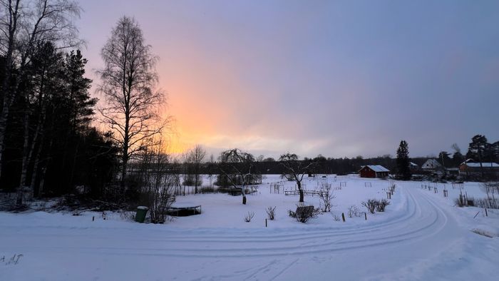 Mysig timmerstuga med kamin i södra Värmland - Bild 22