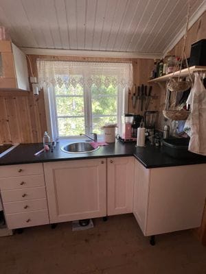 Stuga nära havet