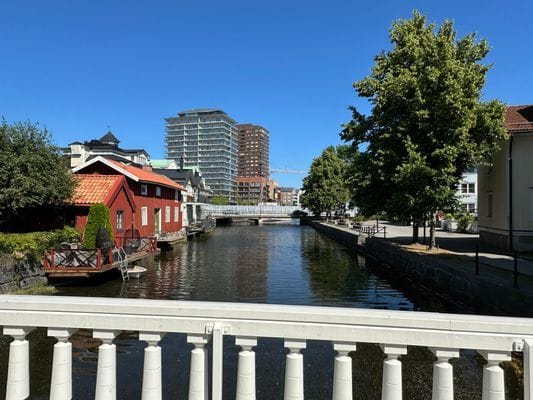 Norrtälje stad 15 km från stugan