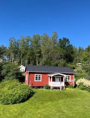 Sjönära lillstuga flogned - Bild 2