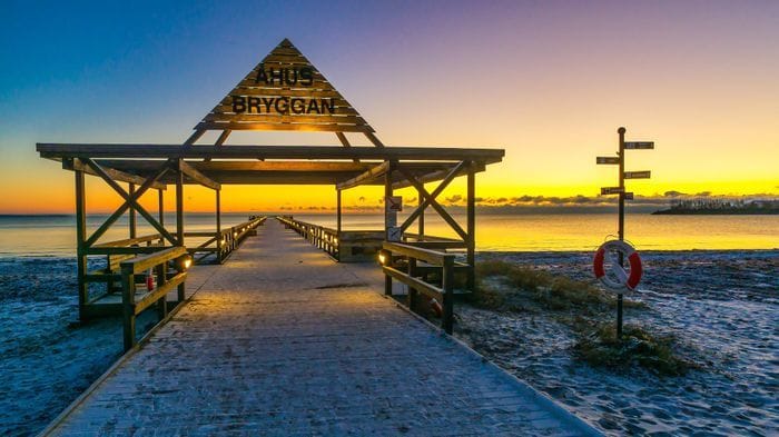 Jättefin stuga nära strand, pool, brygga i Åhus - Bild 53