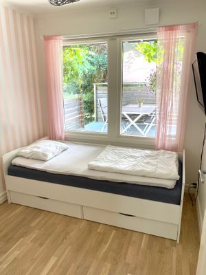 Sovrum 3- 90 cm säng