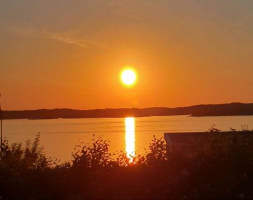 Hus i Ellös med havsutsikt - Bild 15