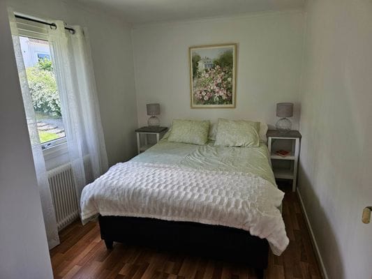 Hus i Ellös med havsutsikt - Bild 5