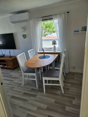 Hus i Ellös med havsutsikt - Bild 9