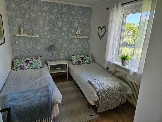 Hus i Ellös med havsutsikt - Bild 10