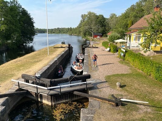 Hus med badtunna, bastu. 300 m till sjö.Båt ingår. - Bild 66