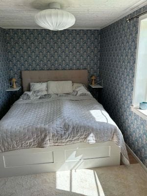 Sovrum 1 med dubbelsäng (160 cm)