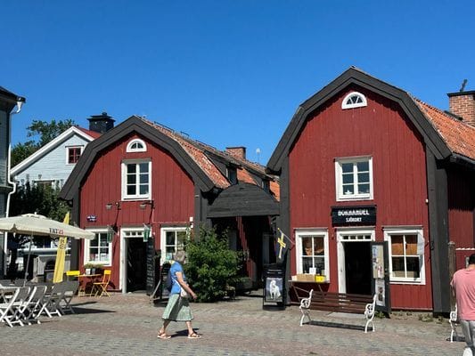 Norrtälje stad 15 km från stugan