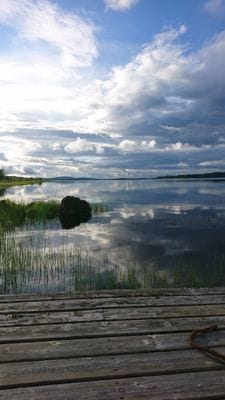 En promenad ner till bryggan vid Luleälv och njuta av stillheten