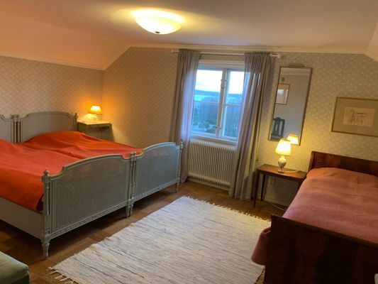 Sovrum 5: tre enkelsängar