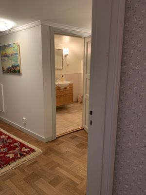 Herrgårdsflygel i blomsterpark (ca 14 pers) - Bild 27