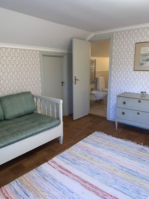 Herrgårdsflygel i blomsterpark (ca 14 pers) - Bild 24