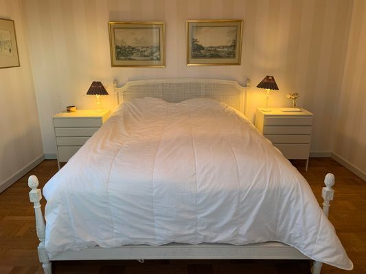 Herrgårdsflygel i blomsterpark (ca 14 pers) - Bild 8