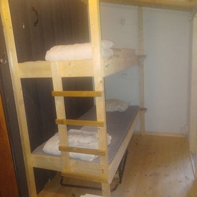 Stuga strax öster om Varberg på västkusten - Bild 9