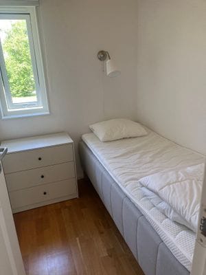 Två stugor 65 + 44 m2 på stor tomt i Gnisvärd - Bild 8