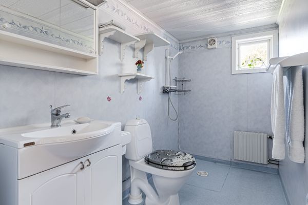 Charmig hallandslänga centralt - Bild 7