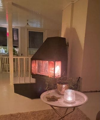 Mysigt hus i kyrkby nära Vänern - Bild 25