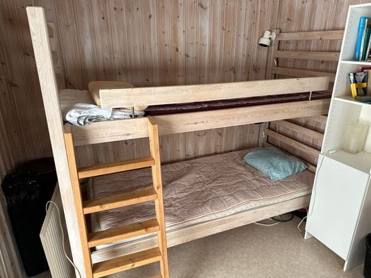 Gård vid sjö med egen bad & båtplats - Bild 27