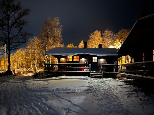 Mysig välutrustad stuga med bra läge - Bild 2