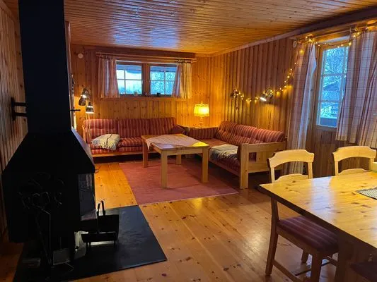 Mysig välutrustad stuga med bra läge - Bild 6