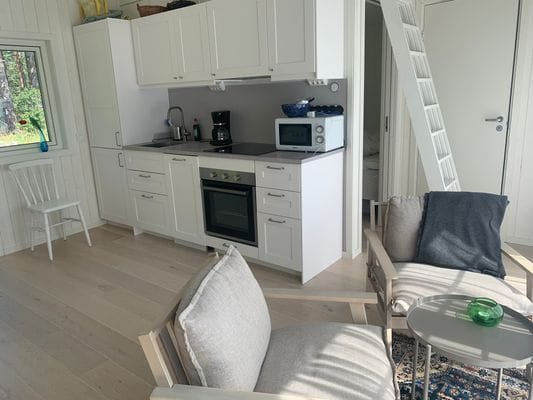 Havsnära nybyggd stuga med roddbåt. - Bild 17