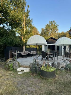Charmig stuga ett stenkast från Hertastranden - Bild 9