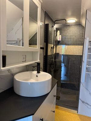 Helt nyrenoverat badrum sommar 2026, Övervåning