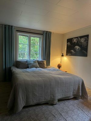 Charmig stuga ett stenkast från Hertastranden - Bild 7