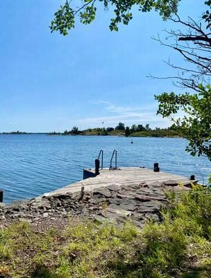 Mysig stuga vid havet med egen badbrygga - Bild 2