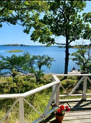 Mysig stuga vid havet med egen badbrygga - Bild 3