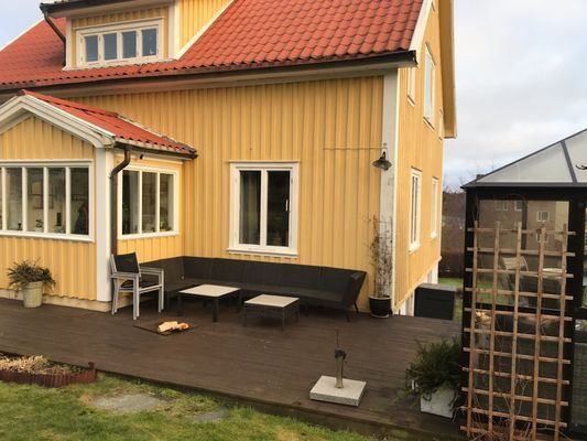 Stort hus centralt i Strömstad - Bild 12