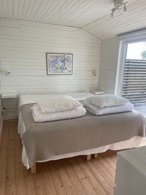 Stuga med havsutsikt – 100 m till stranden - Bild 11