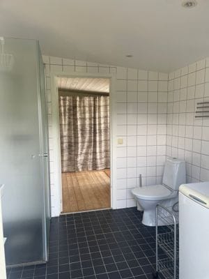 Stuga med havsutsikt – 100 m till stranden - Bild 24