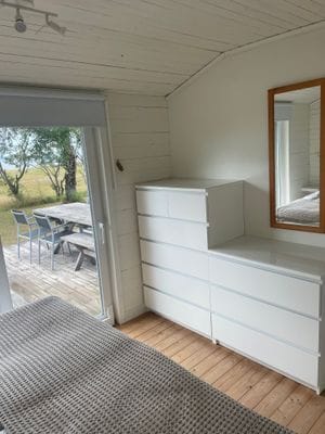Stuga med havsutsikt – 100 m till stranden - Bild 12