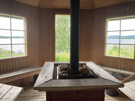 Stuga i söderläge med egen badstrand - Bild 6
