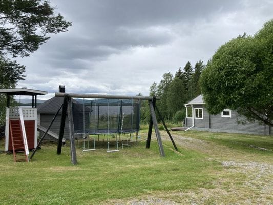 Stuga i söderläge med egen badstrand - Bild 7