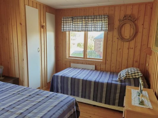 Långvik Möja. Stuga i pittoresk gårdsmiljö - Bild 3