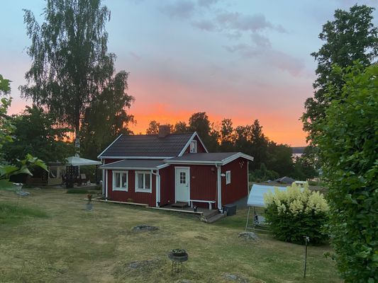 Mysig sommarstuga uthyres